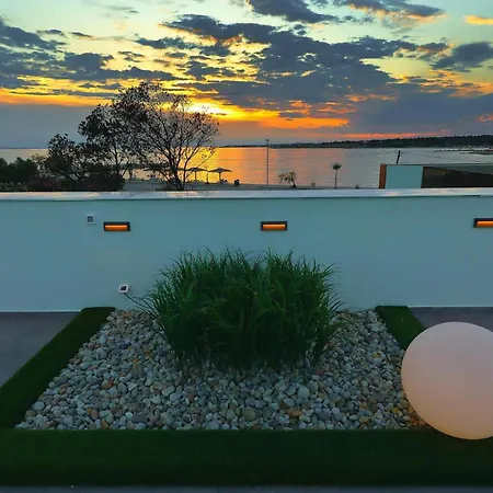 Semesterbostad Royal Sunset