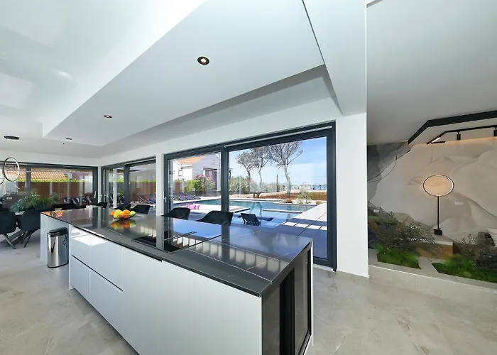 Vikendica Royal Sunset